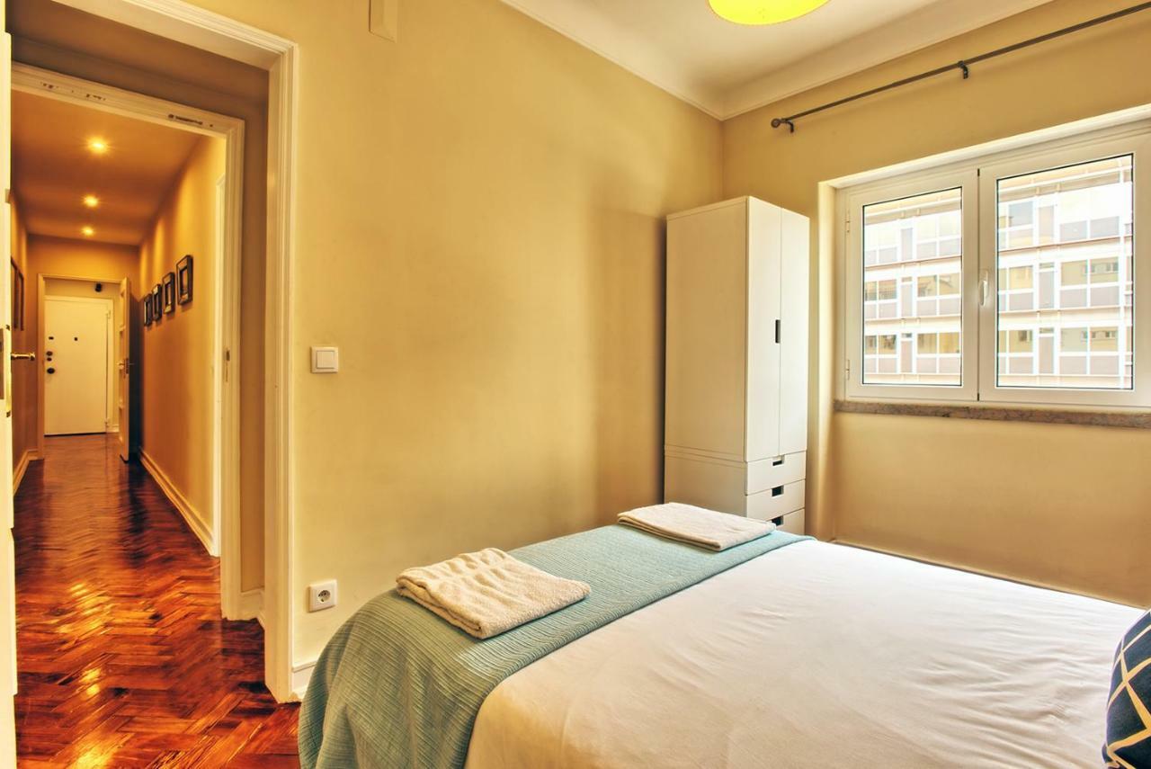 Almirante 3-four Bedrooms Lejlighed