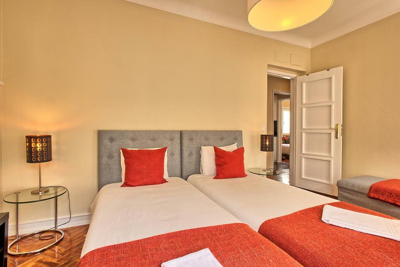 Almirante 3-four Bedrooms Lejlighed *